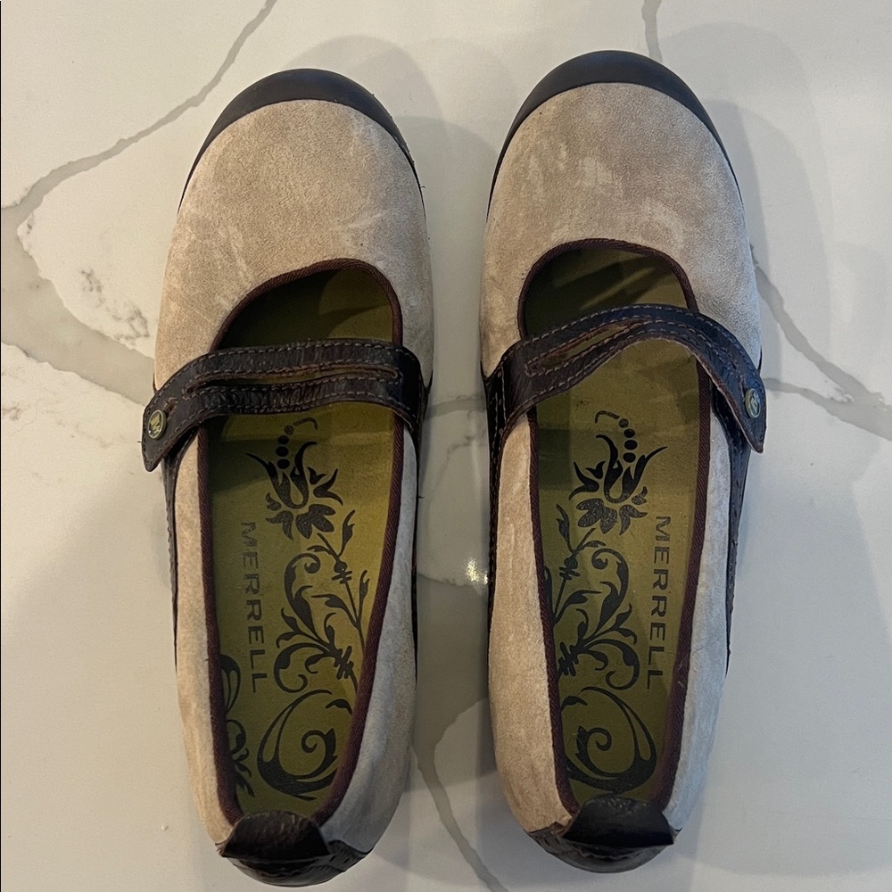 Merrell Women's Cream and Brown Flats